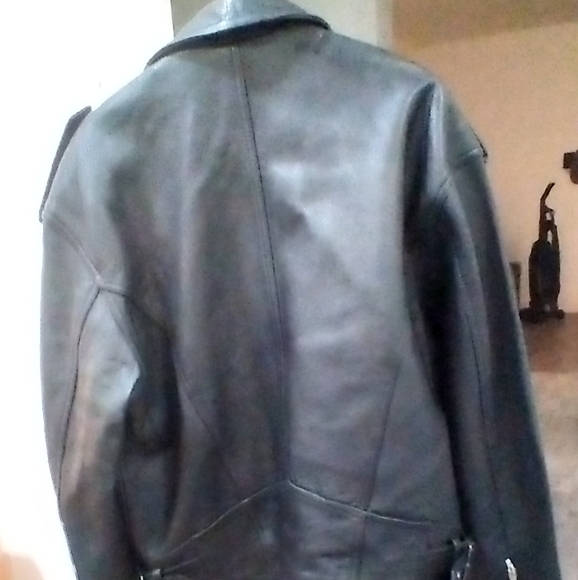Men's Danier Leather jacket - Picture 2 of 5